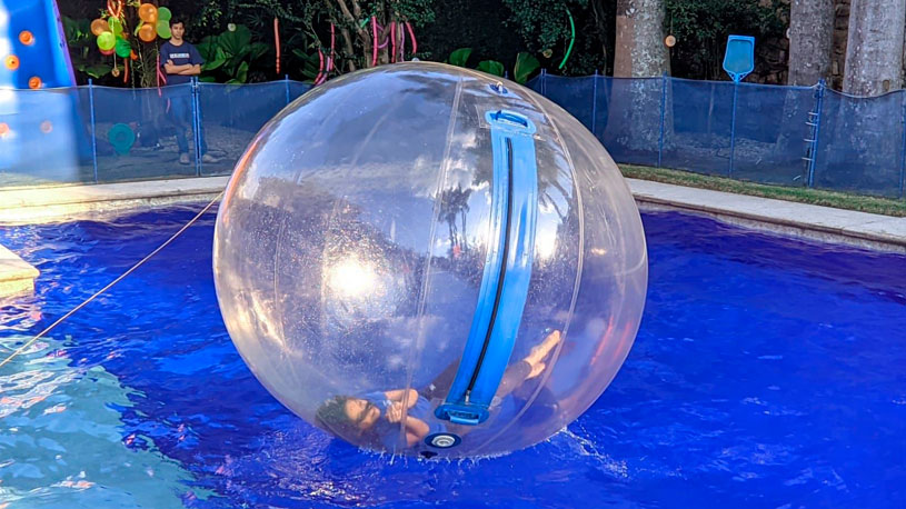 Aluguel de water ball inflável 4
